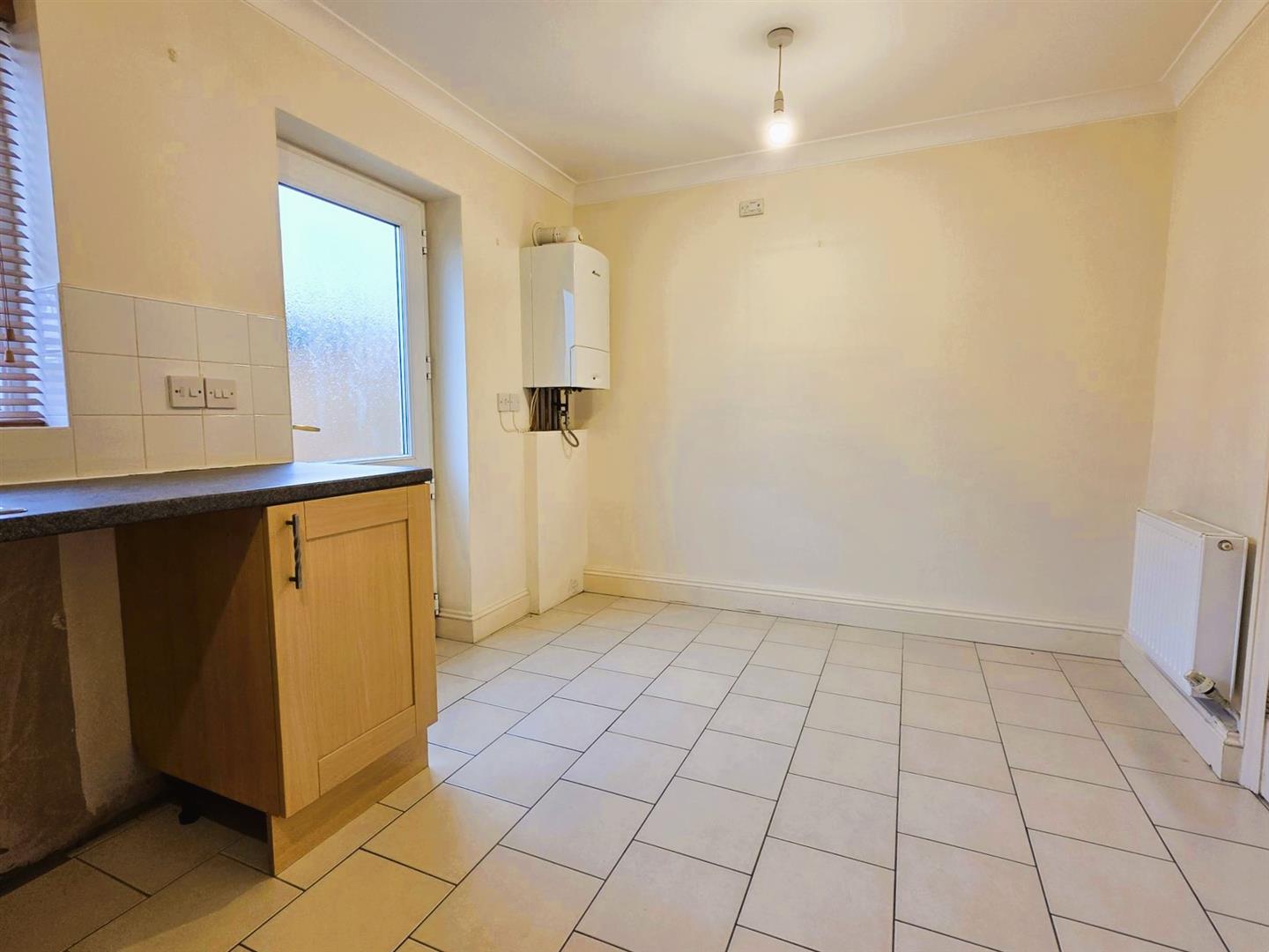 The Avenue, Llwynhendy